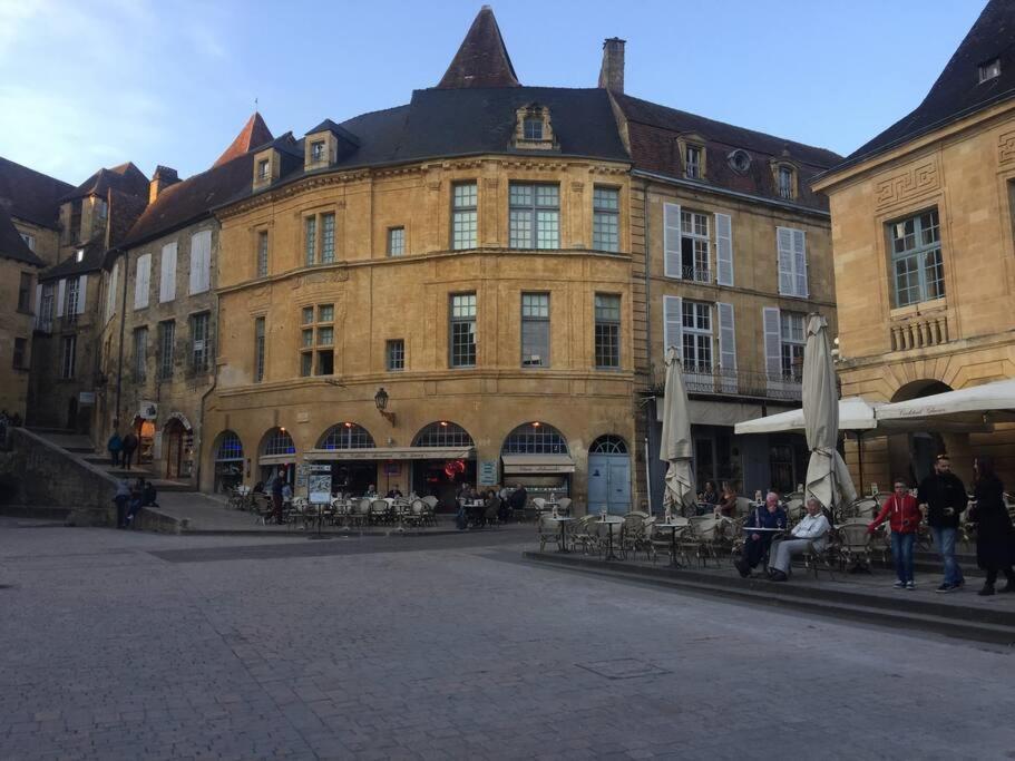 La Maison Valentin Au Coeur De La Cite Medievale Sarlat-la-Caneda Bagian luar foto
